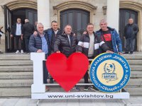 Знаков Алумни клуб събра спортни деятели, мениджъри и общественици в България на традиционна среща в аулата на Свищовското училище