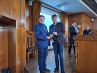 Знаков Алумни клуб събра спортни деятели, мениджъри и общественици в България на традиционна среща в аулата на Свищовското училище