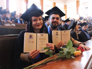В Стопанска академия „Д. А. Ценов” се дипломира випуск 2019 в ОКС „бакалавър”