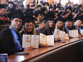 В Стопанска академия „Д. А. Ценов” се дипломира випуск 2019 в ОКС „бакалавър”