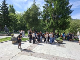 Над 160 зрелостници гостуваха в Свищовската академия по пилотна за България инициатива