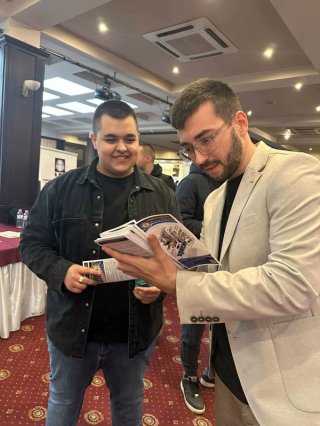 Гласът на бъдещето: Студенти на Стопанска академия „Д. А. Ценов“ вдъхновиха зрелостниците на форума в Плевен