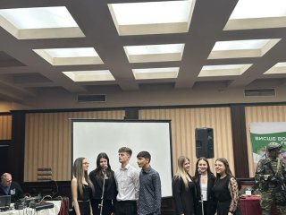 Гласът на бъдещето: Студенти на Стопанска академия „Д. А. Ценов“ вдъхновиха зрелостниците на форума в Плевен