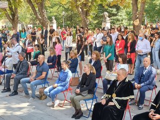 Вицепрезидентът на България откри новата учебна година в Стопанска академия „Д. А. Ценов”