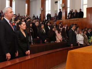 В навечерието на студентския празник Стопанска академия „Д. А. Ценов” награди отличници и изявени студенти