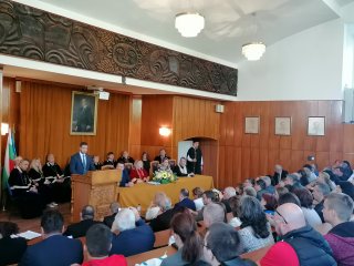 Стопанска академия „Димитър А. Ценов” откри официално 87-ата си учебна година
