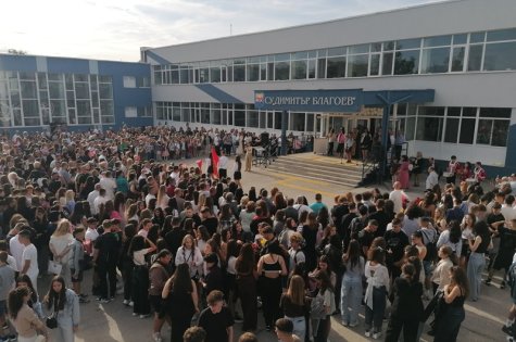 Академичната общност приветства свищовските ученици по повод откриването на новата учебна 2026/2027 година