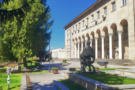 ПОКАНА ЗА ПУБЛИЧНА ЛЕКЦИЯ "СЪВРЕМЕННИ АСПЕКТИ НА МАРКЕТИНГОВАТА ЛОГИСТИКА И АУТСОРСИНГА"