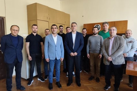 Завърши първият випуск на съвместната МП „Техническа и застрахователна експертиза в транспорта“ на Свищовската академия и ТУ - Варна