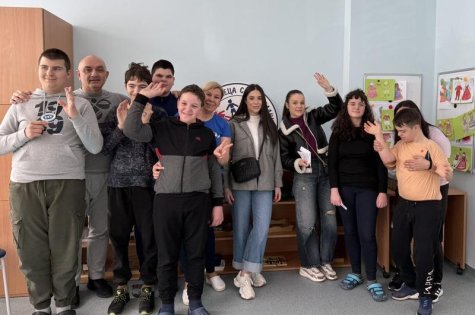 Вдъхновени от примера на своя патрон Димитър Ценов, свищовските студенти отново дариха средства от благотворителна акция