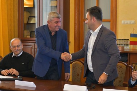 Свищовската академия стартира съвместен проект с Университета в Крайова и сдружение Engage in Education