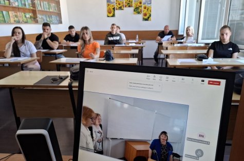 Свищовската академия проведе първия единен приемен изпит по математика