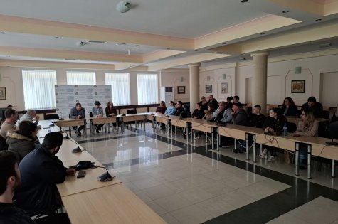 Филмът „Ева“, отличен с престижни награди от международни фестивали, срещна авторите му с академичната общност