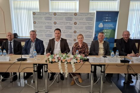 Кръгла маса, посветена на българската икономика, проведоха в Свищов Академията и ИСС