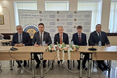 Министърът на образованието Красимир Вълчев посети Свищовската академия