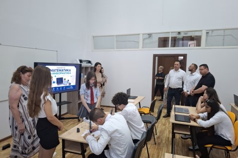 Ректорът участва в официалното откриване на новия STEM център в ПДТГ „Димитър Хадживасилев“