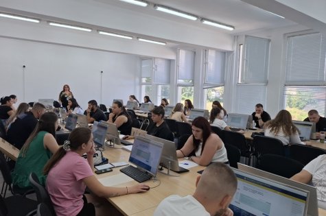 С успешни държавни изпити завърши обучението на абсолвентите на СА „Д. А. Ценов“ в ОКС „бакалавър“