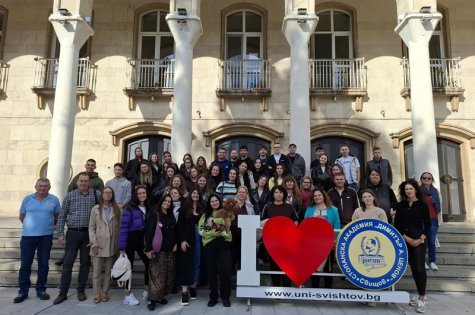 Студенти и преподаватели от Икономически университет – Варна гостуваха в Стопанската академия