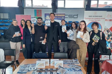 Стопанска академия представи образователните си възможности на кандидатстудентската борса в Троян