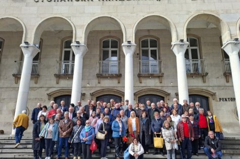 С уважение към традицията:  среща на Випуск 1981 в СА „Д. А. Ценов“