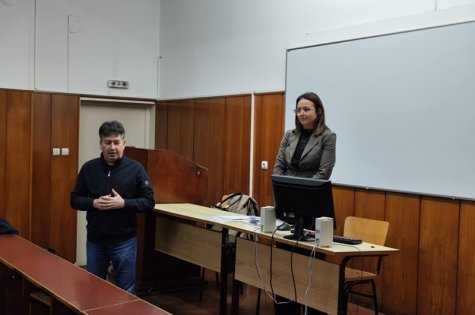 Практическо обучение за студенти, организирано от катедра МИО