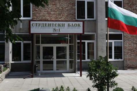 На вниманието на записващите се студенти, които ще бъдат ПЪРВОКУРСНИЦИ през септември 2025 г.!