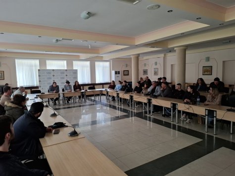 Филмът „Ева“, отличен с престижни награди от международни фестивали, срещна авторите му с академичната общност