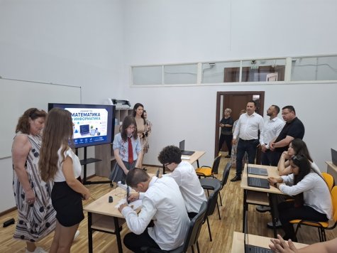 Ректорът участва в официалното откриване на новия STEM център в ПДТГ „Димитър Хадживасилев“
