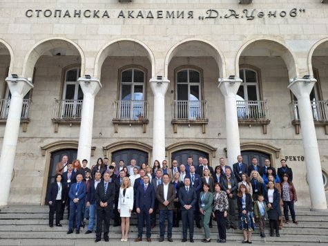 Национална конференция срещна в Свищовската академия представители на научните среди и експерти в застрахователната и осигурителната практика