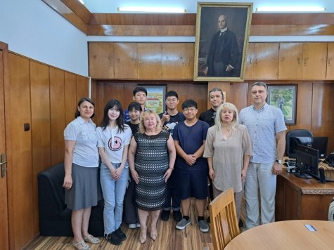 Ректорът посрещна преподавател и студенти от Тайван, провеждащи практика в Свищовската академия