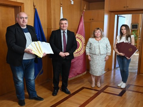 Свищовската академия и УНСС ще обучават студенти по дванадесет съвместни бакалавърски и магистърски специалности