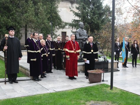 Патронен празник чества Стопанска академия <em>Академичната общност се преклони пред Дарителя Димитър Ценов</em>