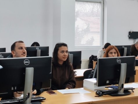 Чуждестранни студенти положиха изпитите си от първия семестър на магистърска програма „Финансов мениджмънт” на английски език