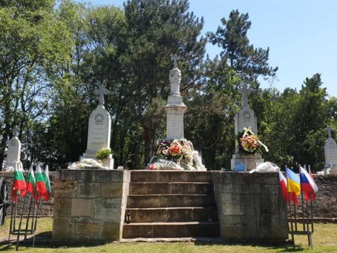 Академичната общност участва в общоградското честване на 142 години от освобождението на Свищов