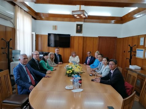 Ректорът на Свищовската академия проведе работни срещи с посланиците на Виетнам и Палестина