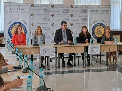 Кръгла маса за дигитализацията на управлението на персонала във финансовите предприятия се проведе в СА „Д. А. Ценов”