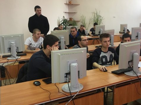 Ученическо състезание „Проектиране дизайн на уеб сайт” проведе Стопанска академия за средношколци в Плевен