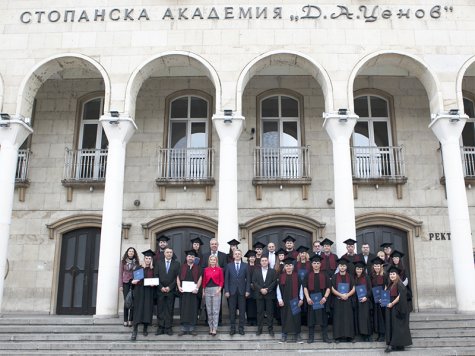 „Булстрад Академия” дипломира шестия випуск обучавани застрахователи в Стопанска академия „Д. А. Ценов”