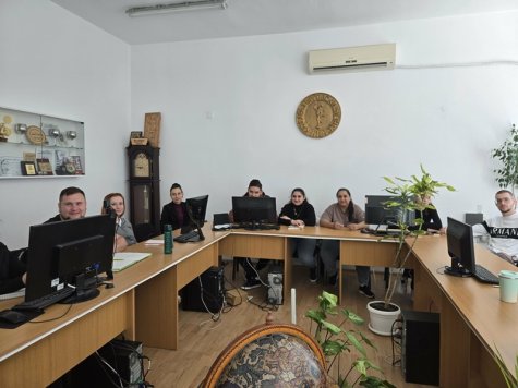 ТРЕНИНГ ЗА РОЛЯТА НА ИЗКУСТВЕНИЯ ИНТЕЛЕКТ  В СЪВРЕМЕННОТО ОБУЧЕНИЕ ПРОВЕДЕ КАТЕДРА „ТЪРГОВСКИ БИЗНЕС“