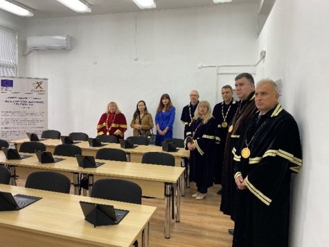 Стопанска академия „Д. А. Ценов“ вече разполага  с две нови дигитални класни стаи и дигитална лаборатория